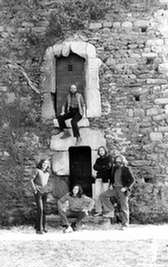 le groupe à la Tour Sarrasine, Conflans (73)